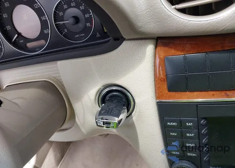 2008 Mercedes-Benz Clk 550 из США, поврежденный, VIN WDBTJ72H68F253384